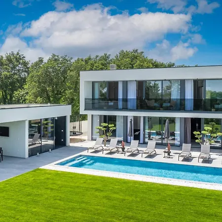 Charmante Im Casa Natalia In Mit Panoramablick Apartment Neuss